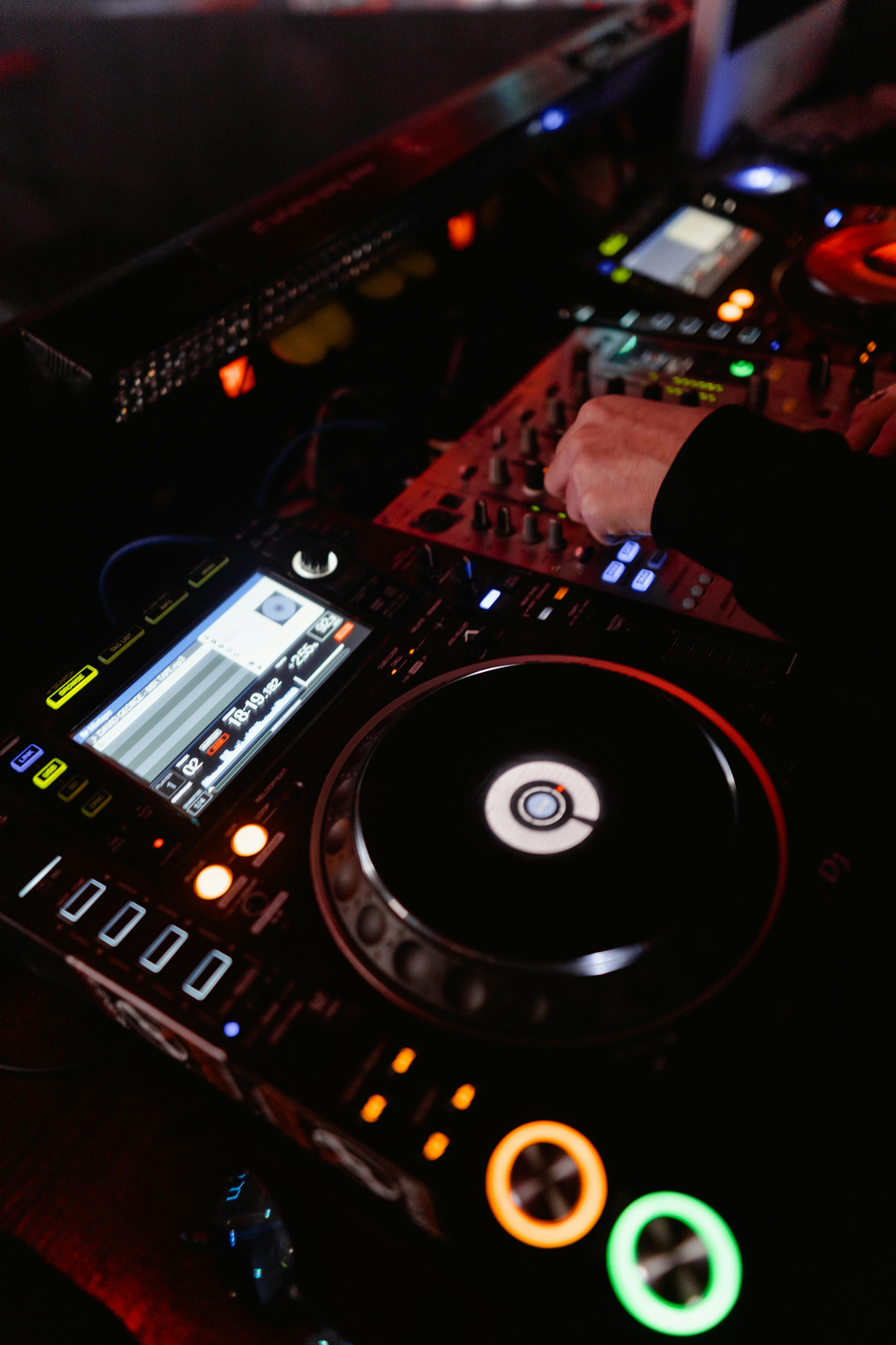 DJ Turntable