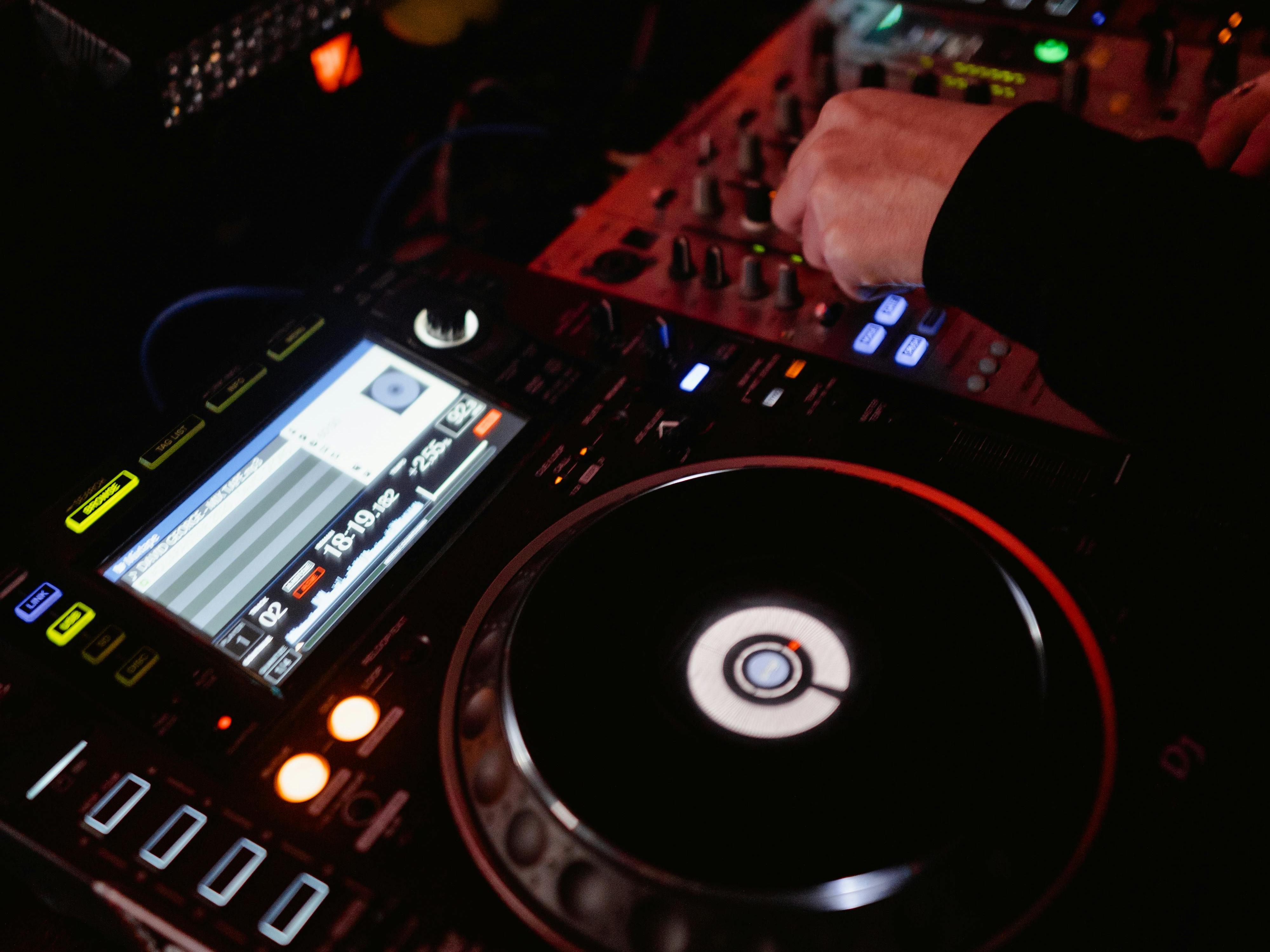 DJ Turntable